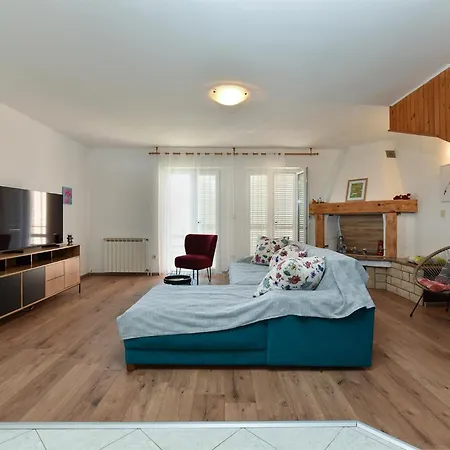Apartment Meri 603 Medulin